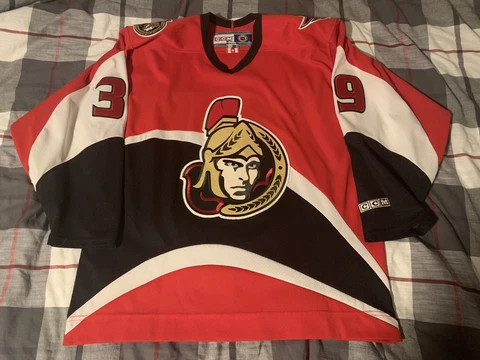 CCM Ottawa Senators Dominik Hasek Hockey Jersey Red Size Large Cover
