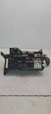 RAM1500   1998 Fuse Box Engine - Imagem 1 de 4
