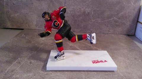Calgary Flames Jarome Iginla Figure Cover
