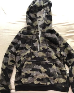 Girls Camo Pullover (Medium 7–9) - Picture 1 of 1