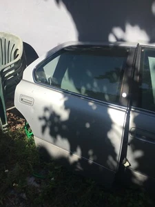 1995-2000 LEXUS LS400 REAR PASSENGER DOOR 95 96 97 98 99 00 - Picture 1 of 1