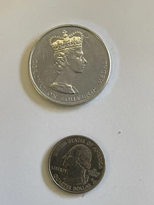 Vintage United Kingdom Queen Elizabeth II Coronation Silvertone Coin Medal - Picture 1 of 4