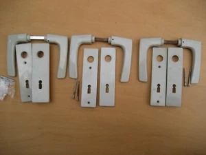 3 Paar Türdrücker Kunststoff neu und gebraucht - Bild 1 von 3