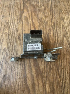 2003 道奇 Dakota ABS 防锁制动泵模块后轮 ABS P/N: 52021720AH — 第 1/4 张图片