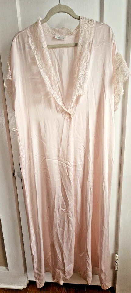 Camisón de colección Olga rosa pálido con ribete de encaje mangas con un botón talla L hecho en EE. UU. Foto 1 de 4