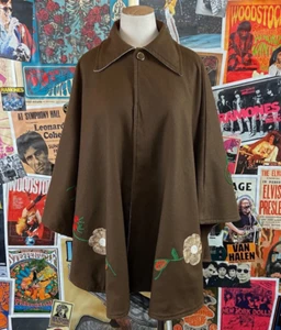 Vtg 60s-70s Brown Reversible Floral Embroidered Cape Poncho Hippie Festival - Picture 1 of 9