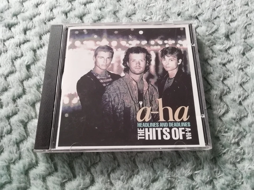 A-HA  CD  HEADLINES AND DEADLINES  16 SONGS   FIRST PRESS  1991 - Bild 1 von 4