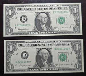 2 Consecutive 1963 B One Dollar Bills BARR NOTEs $1 UNCIRCULATED - Picture 1 of 2