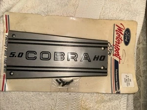 NUEVO DE COLECCIÓN FORD 5.0 COBRA HO LOGO ADMISIÓN COLECTOR PLACA EMBLEMA M-9434-A52 - Imagen 1 de 6