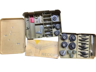 De colección Necchi Supernova Máquina de Coser Accesorios Levas Pies Manual Foto 1 de 4