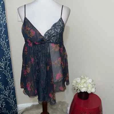 NUEVO Victoria’s Secret Vintage De Colección Etiqueta Dorada Stock Muerto Floral Chemise Transparente talla M Foto 1 de 4