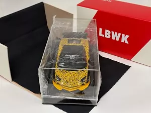 1/18 T&P Lamborghini Aventador Liberty Promener 2.0 Minion Color On Carbon - Picture 1 of 8