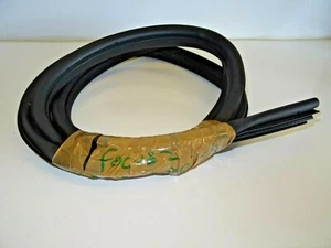 FORD FOCUS MK2 04-10  PASSENGER SIDE REAR DOOR SEAL  - Picture 1 of 1