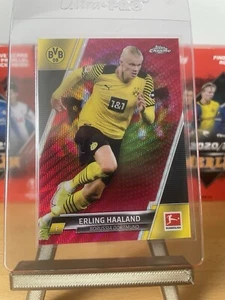 2021-22 Topps Chrome Bundesliga Erling Haaland Pink Wave Refractor /399 #30 - Bild 1 von 2