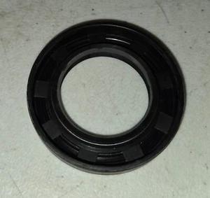 Club Car 3958 Gas Golf Cart 1984-1991 341cc Crankshaft Crank Oil Seal 101252 - Picture 1 of 3