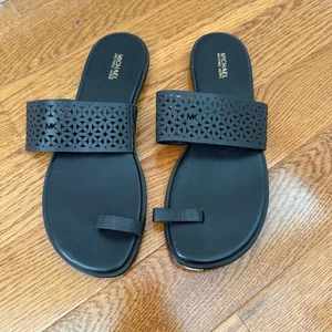 MICHAEL Michael Kors Black Leather Toe Ring Cutout Sandals Slides Size 9M - Picture 1 of 6