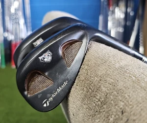 TAYLORMADE RAC TP BLACK 2 WEDGE SET 54-58 WEDGE FLEX SHAFTS NEW Z GRIPS - Picture 1 of 8