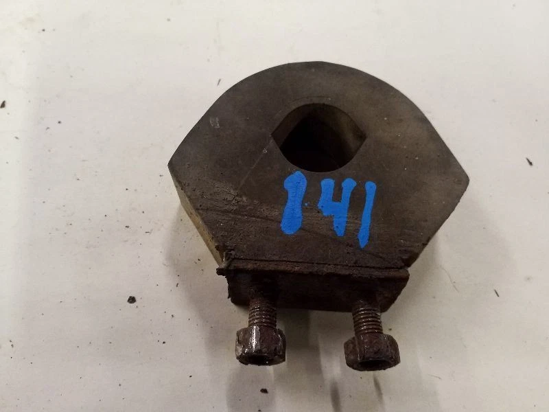 Parachoques del eje trasero | Se adapta a 81 82 83 84 85 86 87 Jaguar XJ6 XJ12 XJS Foto 1 de 4