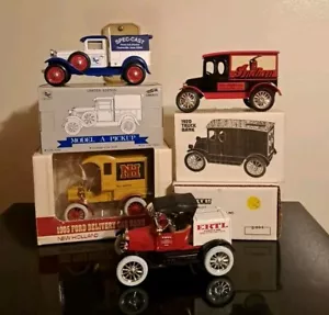 ERTL Die-cast Toy Truck Bank Lot of 4 (Spec-Cast, New Holland, Indian) 1/25 - Picture 1 of 13