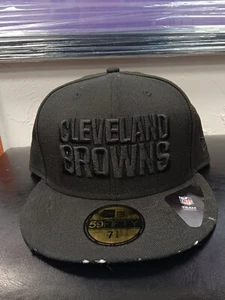 Cleveland Browns Blackout New Era Fitted 59fifty 7 3/4 Size Storage Defects - Picture 1 of 4