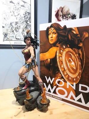 Estatua exclusiva de Wonder Woman formato premium de colección de Sideshow escala 1/4 Foto 1 de 4