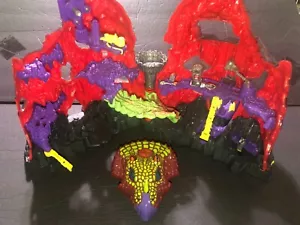 Mighty Max Blows Up Dino Lab 1993 Triceratops mit Figuren & teilweise Skull Island - Bild 1 von 8