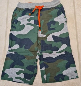 Mini Boden JUNGEN ADVENTURE TARNFARBENE Shorts Alter 6 Jahre BRANDNEU PROBE G4 - Bild 1 von 4