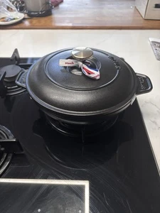 STAUB ASSIETTE RONDE 20cm - 0.75L Cast Iron Round Hot Plate Ref. #1332025 - Picture 1 of 9
