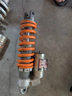 Amortiguador trasero KTM 2000-2005 250 400 450 520 525 SX EXC MXC 12187A06 Foto 1 de 2