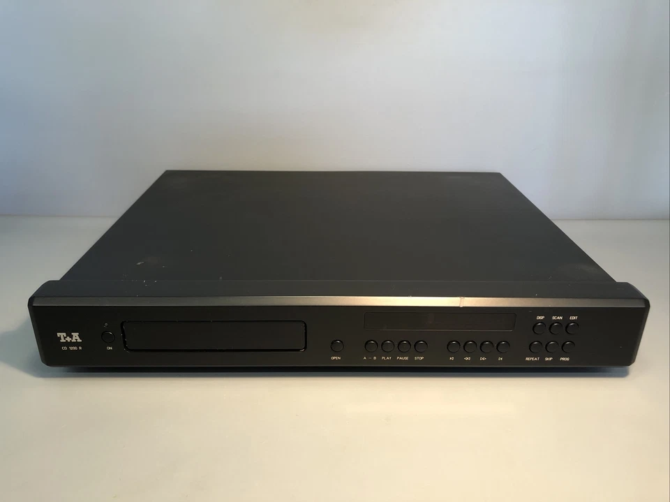 T+A | HiFi CD1200R CD-Player 230V 50-60Hz mit Stromkabel | #R2 - Bild 1 von 4