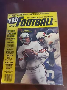 Street & Smith's 1975 Yearbook of Pro Football JIM HART ST LOUIS CARDINALS - Bild 1 von 2