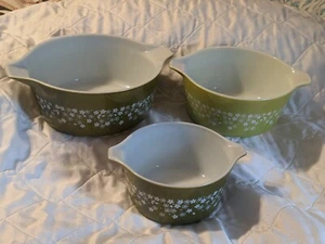 PYREX VINTAGE SPRING BLOSSOM DAISY 3 BOWLS 475-B 2.5, 474-B 1.5, 473-B 1. QT - Picture 1 of 10