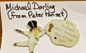 2 PETER PAN PINS aus DESTINATION FANTASIE aus PETER PAN SET TEXAS DI Pins - Bild 1 von 1