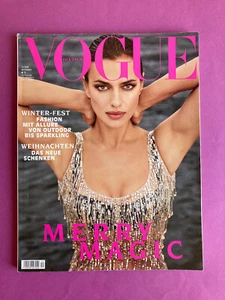 VOGUE Magazin Deutsch Irina Shayk Dezember 2020 Merry Magic Mode Presse Style - Bild 1 von 11