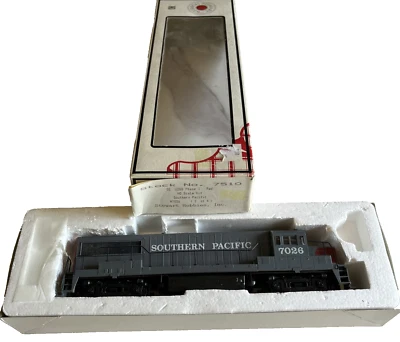 Motor locomotora diésel HO Stewart Hobbies GE U28B Southern Pacific PWR probado Foto 1 de 4
