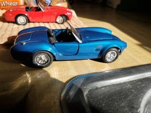 💥Shelby 427 Cobra 💥- 1/24 Scale Revell Diecast Model Red,Black - Picture 1 of 7