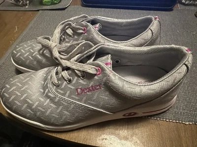 Size 6 Med-B Dexter Vicky silver/grey/purple  Women's Bowling Shoes.  Great Shoe - Image 1 of 4