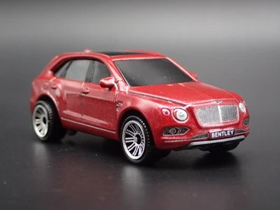 2015-2020 Bentley Bentayga Rosa 1:64 Scala da Collezione Diorama Modellino Auto - Immagine 1 di 4