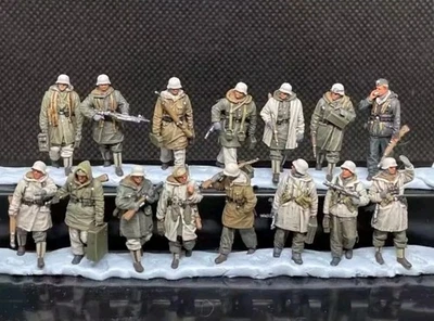 UK Post Resin Model 1/35 Scale WW2 German Infantry Soldiers winter dress 15 figs - Image 1 of 4