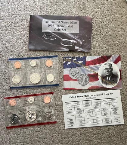 Lot of 2 - Uncirculated Coin Sets - 1996 Cover