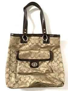 Coach C1261-F19262 Braun Signatur Satin Umhängetasche Beuteltasche Schultertasche (12"x12"x4") - Bild 1 von 11