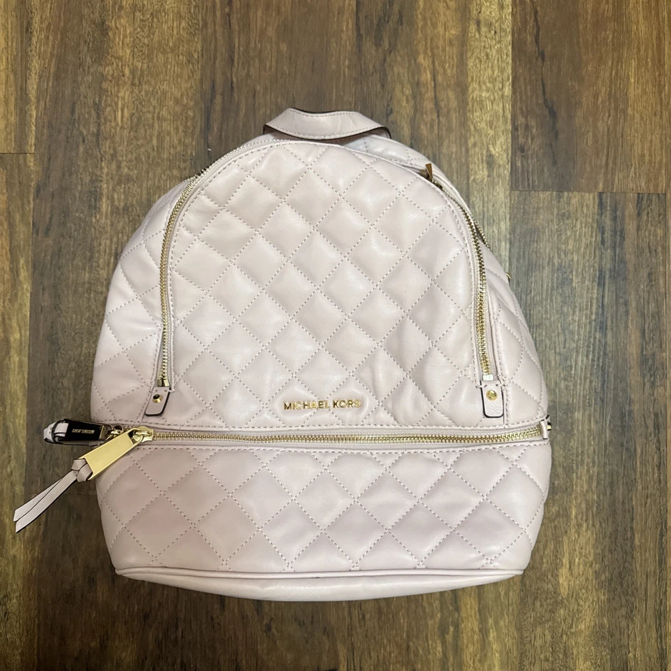 Mochila Michael Kors Rhea acolchada rosa polvoriento rubor mediana con bolsa antipolvo Foto 1 de 4