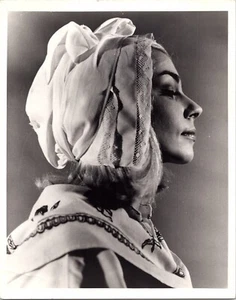 Vintage 8" x 10" Photograph Anne-Charlotte Harvey Scandinavian Singer & Actress - Picture 1 of 3