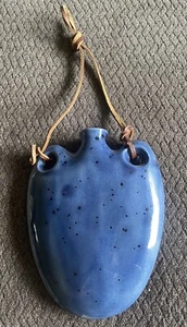 Signed Blue Ceramic Pottery Canteen Wall Hanging Vase Southwest Wall Decor - Bild 1 von 11