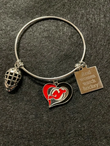 Brand New Womens New Jersey Devils Cute Silver Wire 3 Charm Bracelet ~ One Size Cover