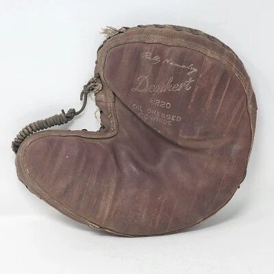 Rollie Rolly Hemsley Model Denkert Baseball Catcher's Glove Mitt 30s 40s Vintage - Image 1 of 4
