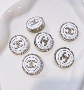 CHANEL vintage logo buttons White/Silver 20mm set of 6 - Picture 1 of 2