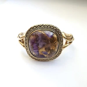 Barse goldfarben Bronze Armreif Armband verziert lila Amethyst Boho künstlerisch Statement - Bild 1 von 4