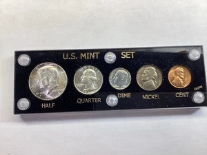 1964 (P Only) US Mint Uncirculated Silver Mint Set In Capital Holder 060925 14rk - Picture 1 of 4