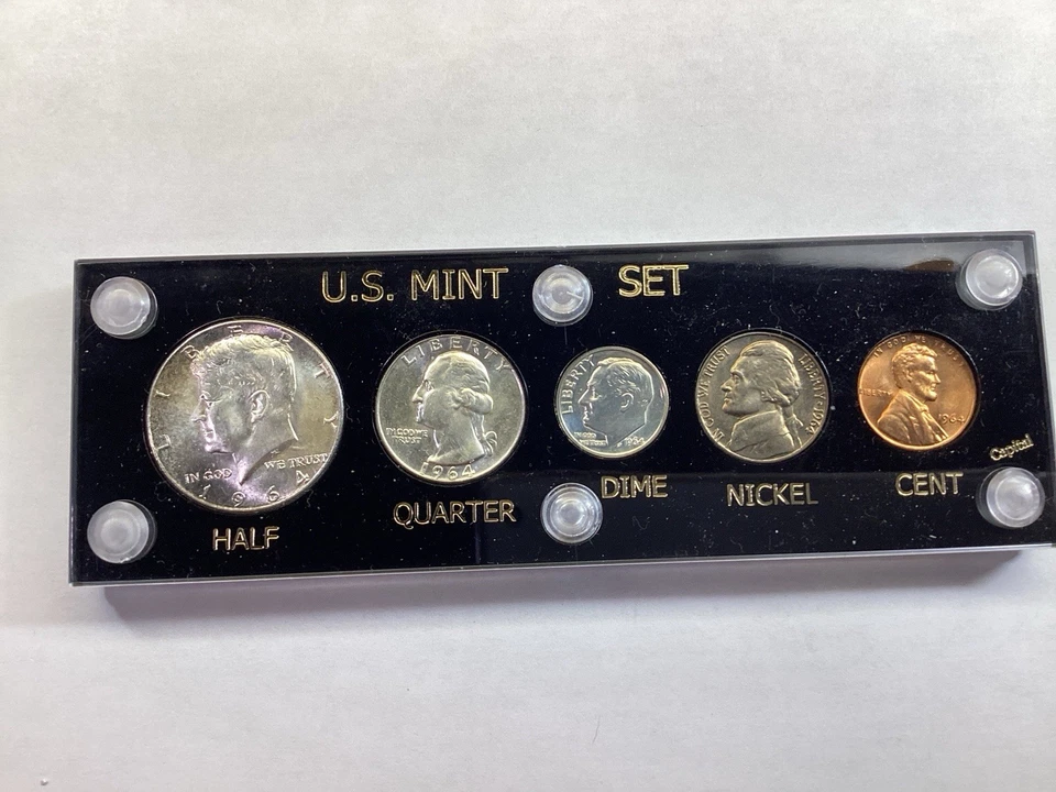 1964 (P Only) US Mint Uncirculated Silver Mint Set In Capital Holder 060925 14rk - Image 1 of 4